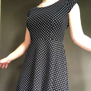 Size 8, black with white polka dots, comfortable and classic